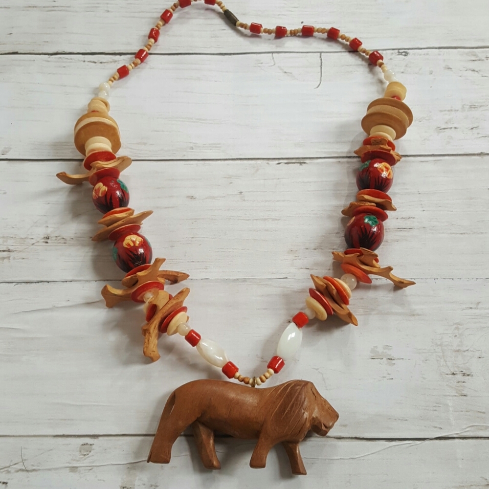 Vintage hand carved wood painted lion pendant necklace‎